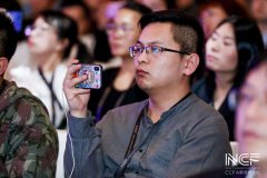 常宏設(shè)計(jì)師侯俊晨、王飛—— “CCFA新消費(fèi)論壇-2019中國特許加盟大會(huì)”交流學(xué)習(xí)